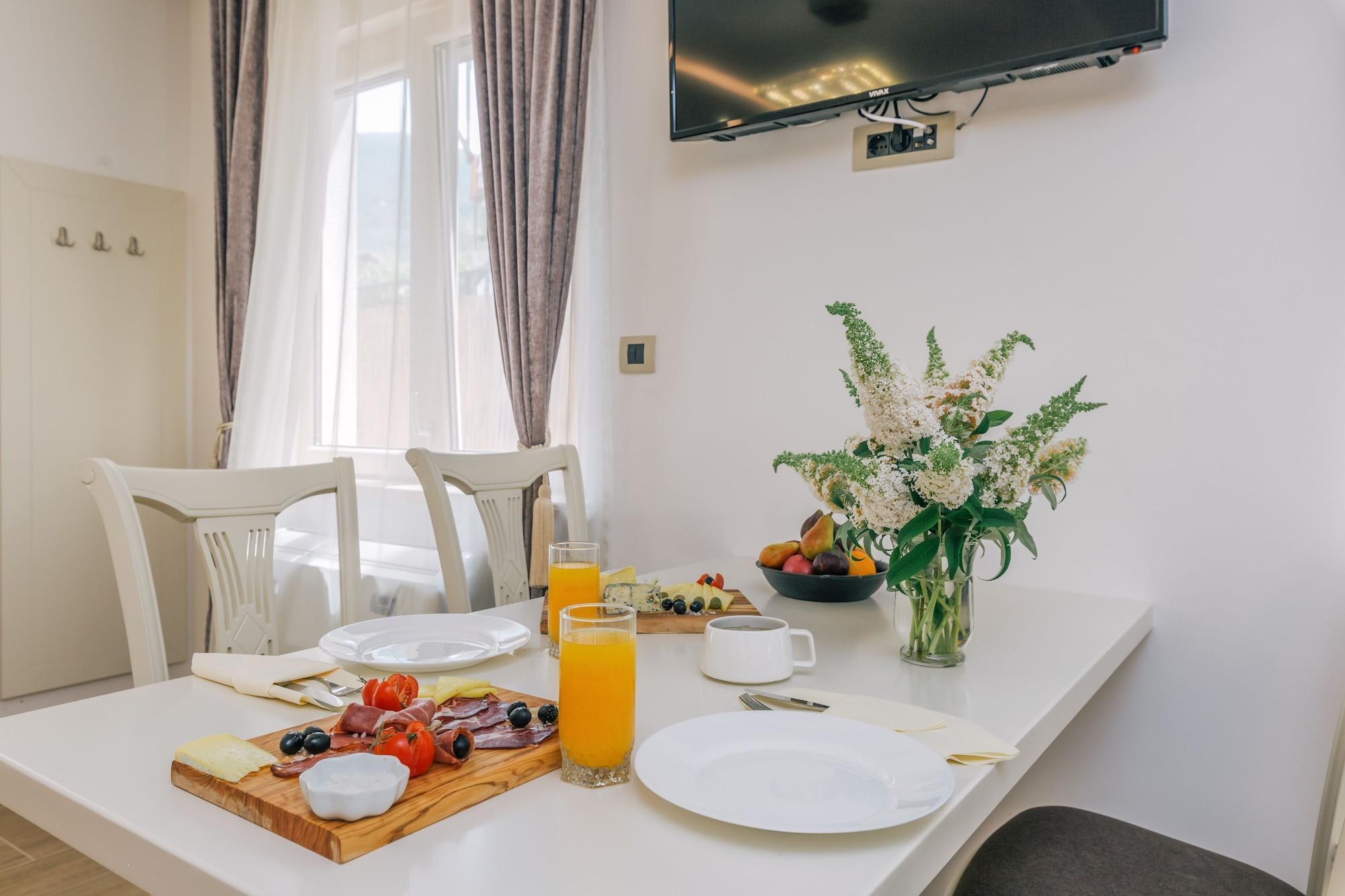 Splendido Mb Apartments Tivat Eksteriør billede